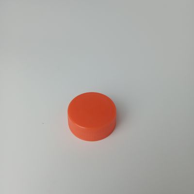 Un buon prezzo. Cappotti a vite di plastica nera e bianca riciclabili per bottiglie di piccole dimensioni Compatibilità OEM/ODM in linea
