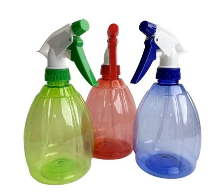 Un buon prezzo. Ordine su misura Acceptabile Bottiglie PET da 500 ml con spray di attivazione in linea
